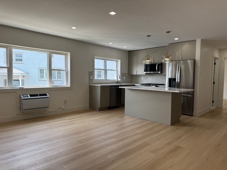 Interior Photo - TWELVE17 Ocean Ave