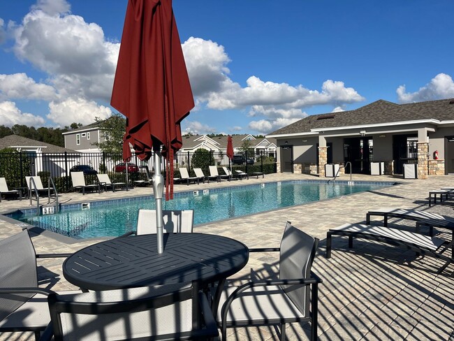 Building Photo - Like-New, Move-In Ready Gem in Kelly Park Area of Apopka