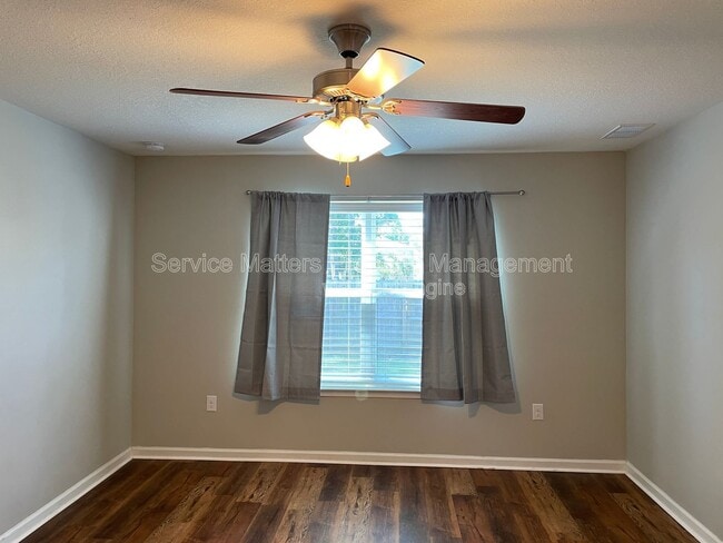 Building Photo - 3481 Quail Dr