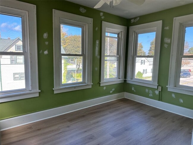 Building Photo - 263 W 29th St