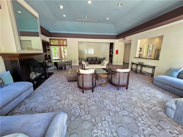 Building Photo - 2233 Martin