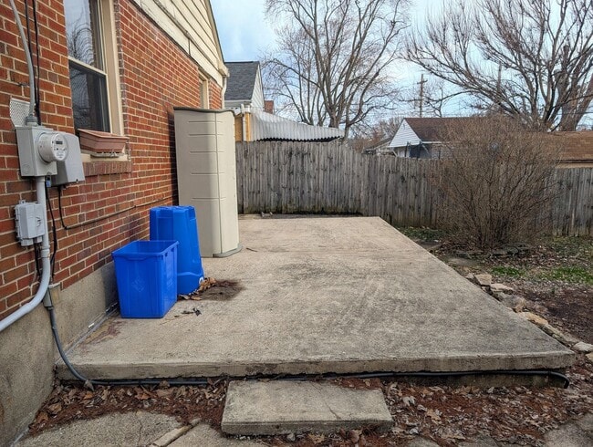 Building Photo - Adorable Belmont Home with Basement - AVAILABLE NOW!