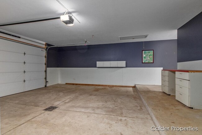 Building Photo - 141 S Main