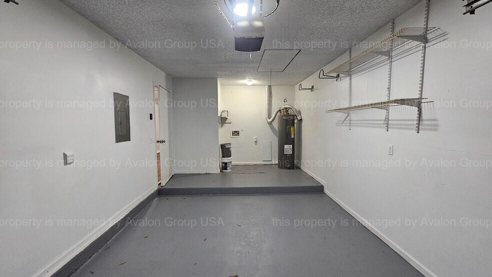 Building Photo - 3545 Villa Pl