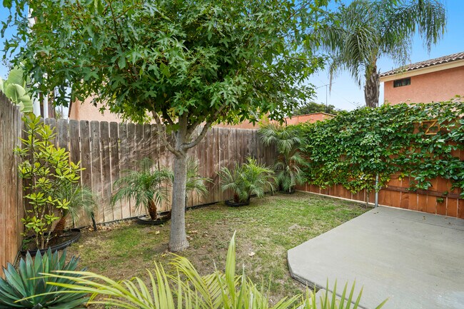 Building Photo - 8615 Higuera St