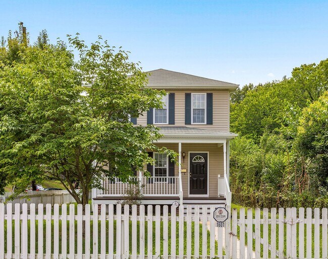 Building Photo - BEAUTIFUL NEWER SINGLE FAMILY HOME NEAR VCU