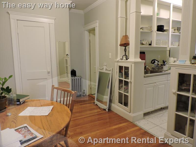 Building Photo - 11 Gray St