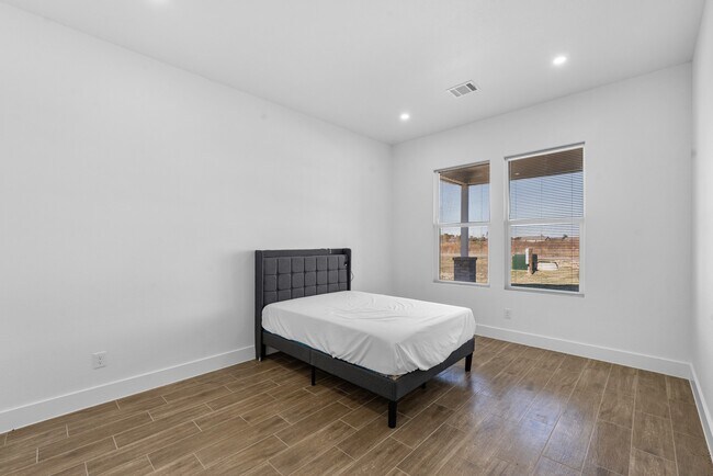 Building Photo - 510 Rd 5844