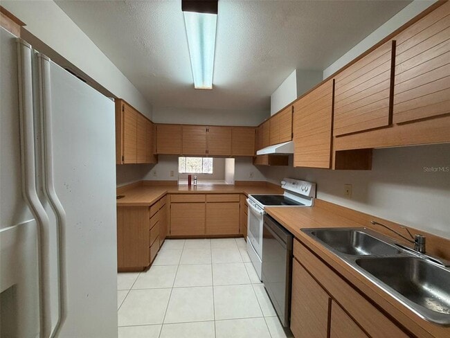 Building Photo - 3505 Tarpon Woods Blvd