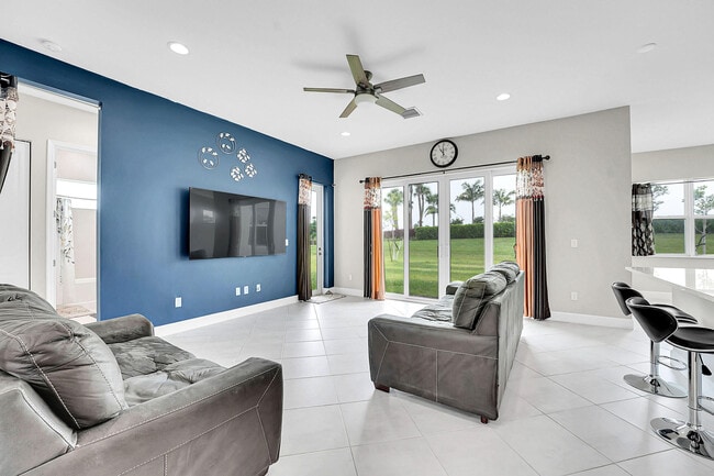 Building Photo - 5530 Macoon Wy