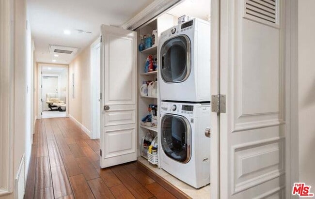 Building Photo - 918 S Wooster St