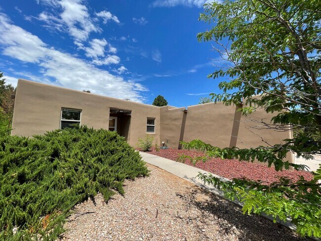 Building Photo - 274 Garver Ln