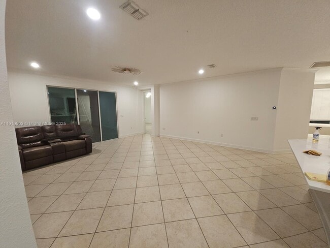 Building Photo - 174 Antilles Rd