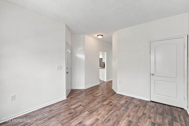 Building Photo - 707 Hatchery Ct