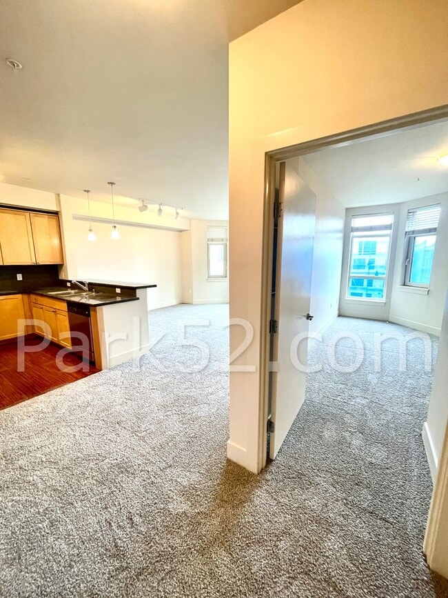 Building Photo - $250 Off First Full Month!  1 Bedroom Condo in Downtown Tacoma