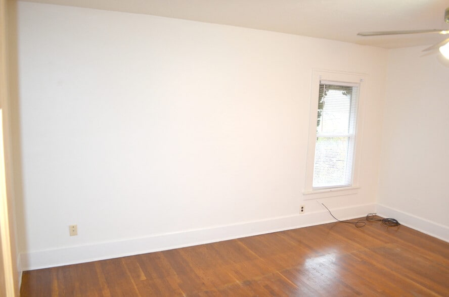 Building Photo - 3690 Enlow Rd