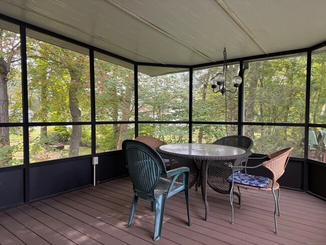 Building Photo - 56 Wedgewood Dr