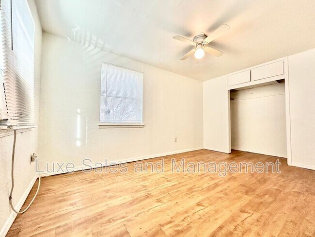 Building Photo - 1700 Karen Dr