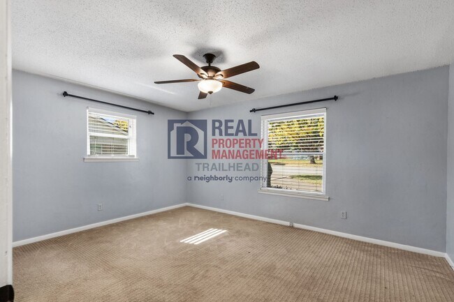 Building Photo - Charming 3 Bed 2 Bath Cul-De-Sac Home in a...