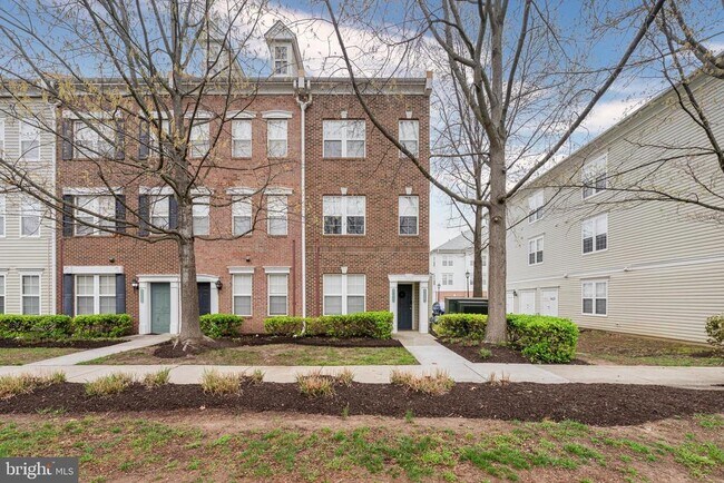 Building Photo - 42461 Rockrose Square