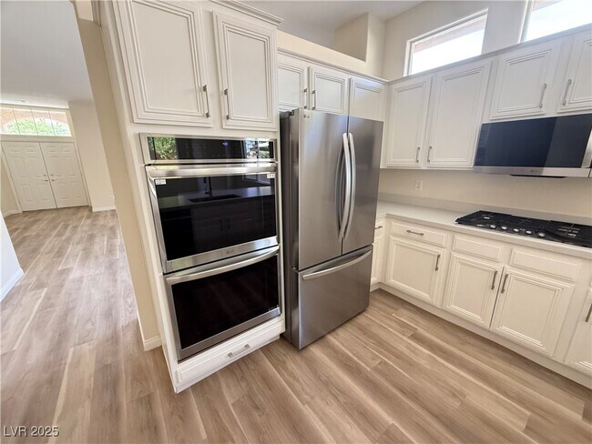 Building Photo - 10657 Sapphire Vista Ave