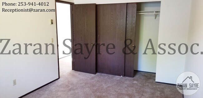 Building Photo - 757