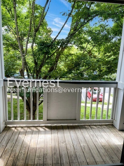 Building Photo - 1-Bed/1-Bath Condo/Pet Friendly/Available Soon!