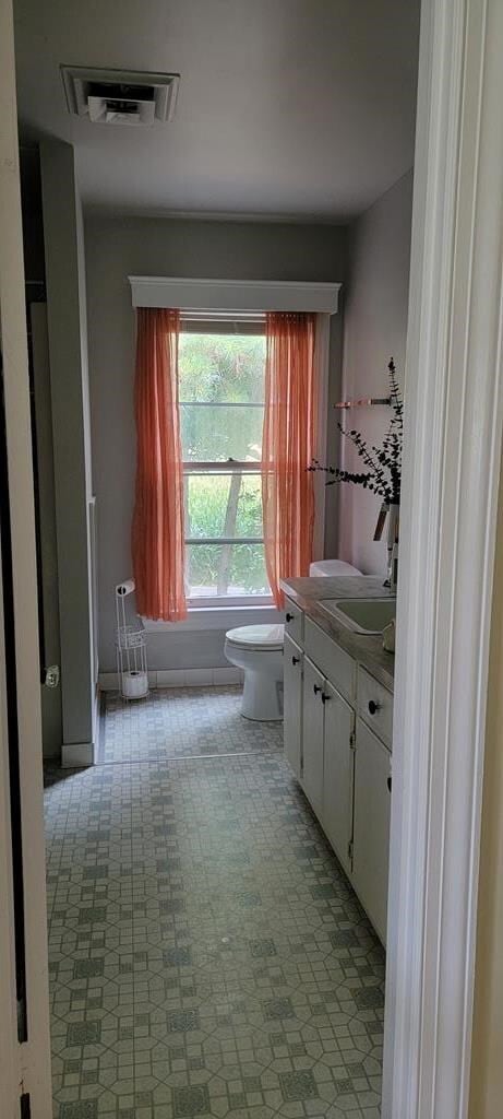 Building Photo - 35448 Windingdale Dr