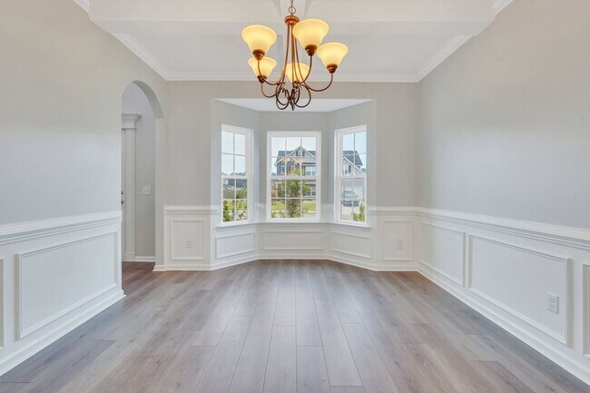 Building Photo - COMING EARLY JUNE 2026! (Pet Friendly)