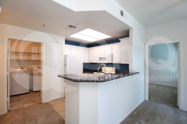 Building Photo - 11375 E Sahuaro Dr