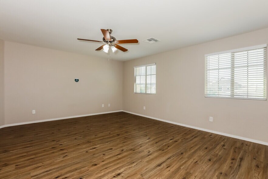 Building Photo - 21004 E Cherrywood Dr
