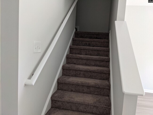 Building Photo - 200 Bluewing Dr