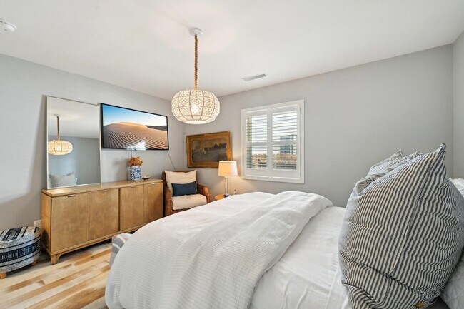Building Photo - 2800 Tomahawk Ct