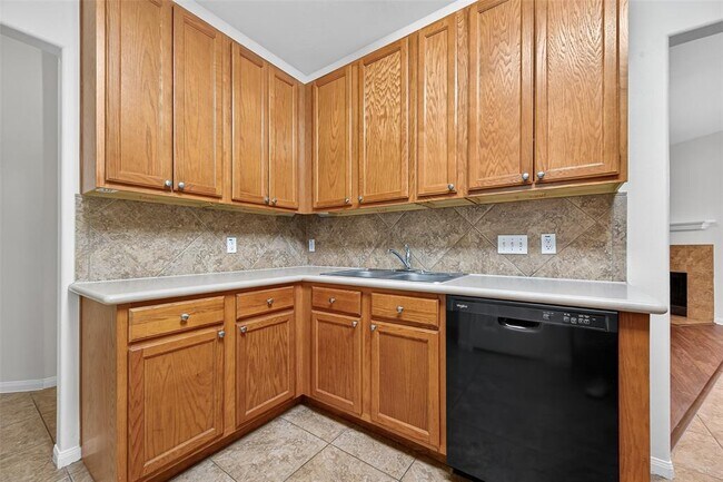 Building Photo - 11346 Glenforest Dr