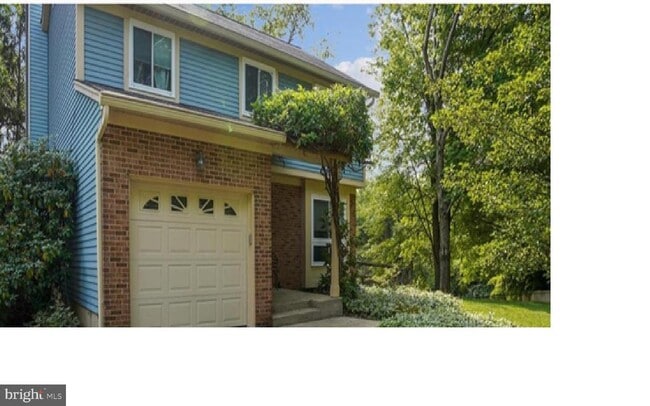 Building Photo - 19076 McFarlin Dr