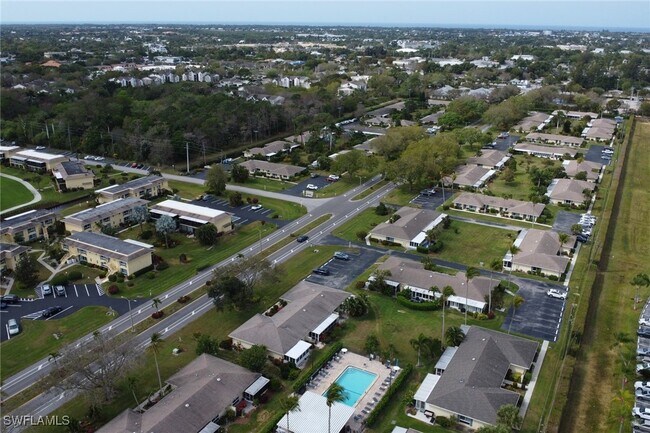 Building Photo - 83 Glades Blvd