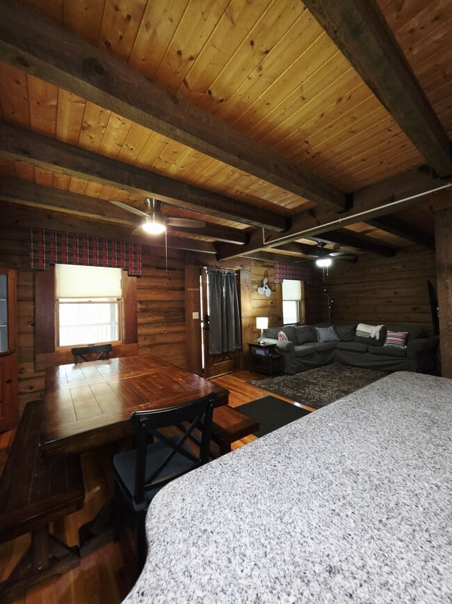 Building Photo - 375 E River Bend Dr