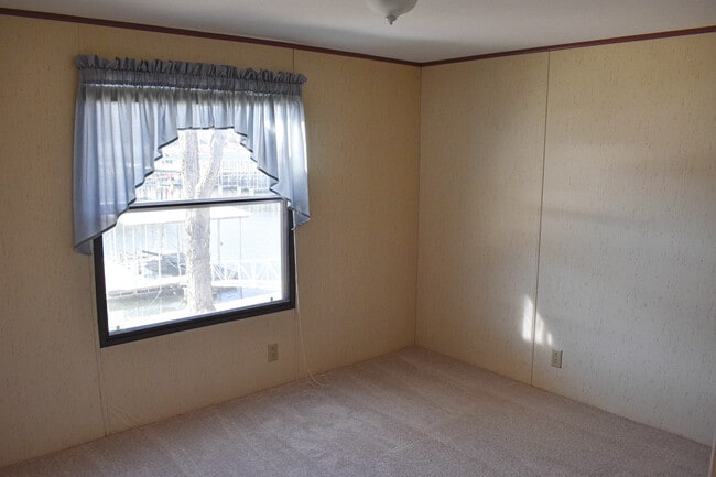 Building Photo - 5984 Marina View