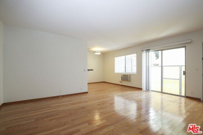 Building Photo - 1608 S Bentley Ave