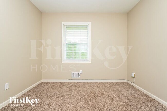 Building Photo - 1407 Colony East Circle