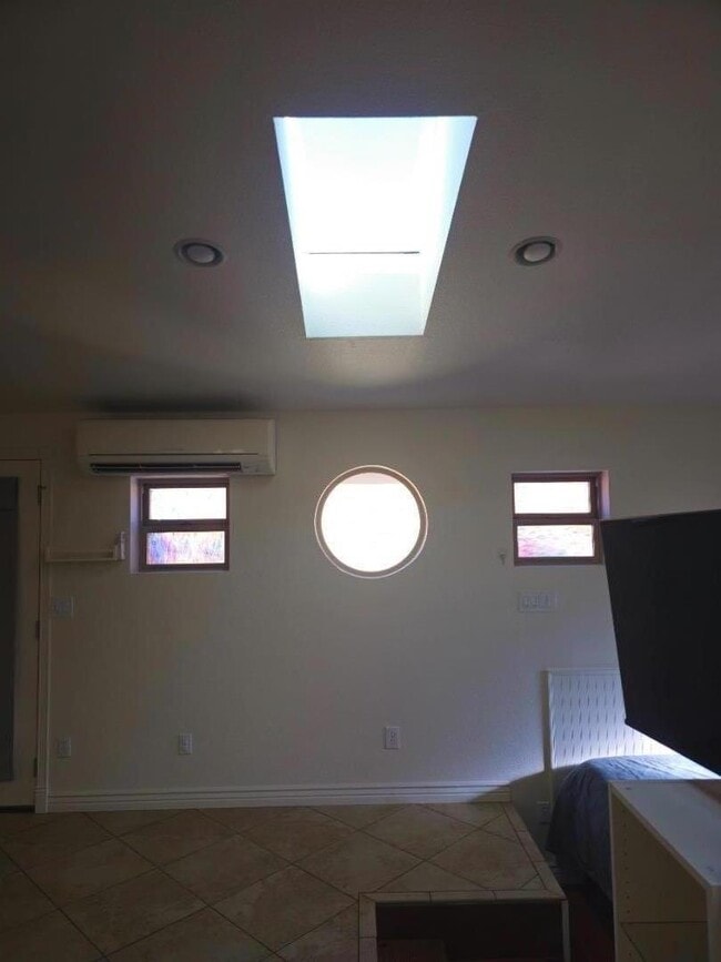 Building Photo - 229 Moana Pl