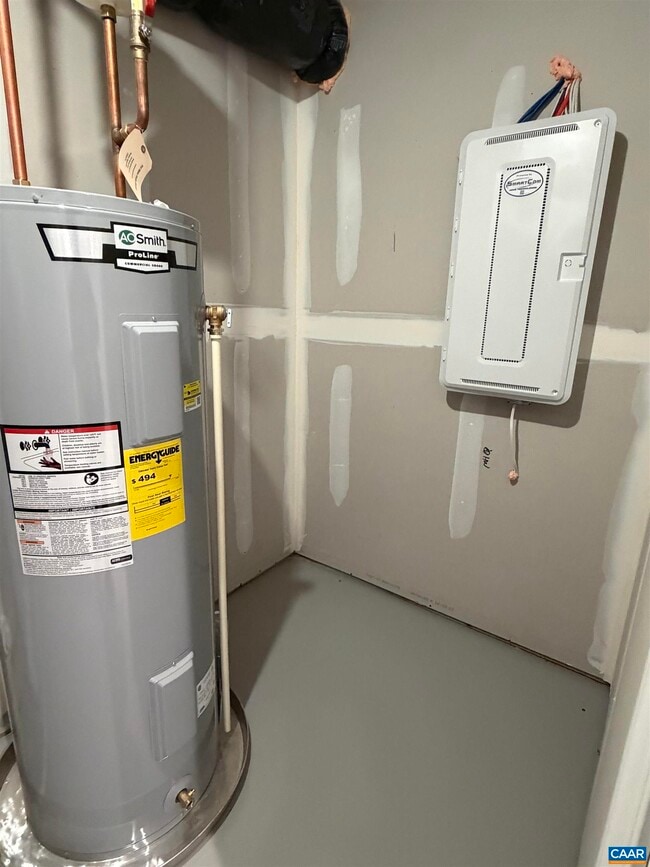 Building Photo - 5992 Cling Ln