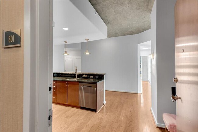 Building Photo - 860 Peachtree St NE