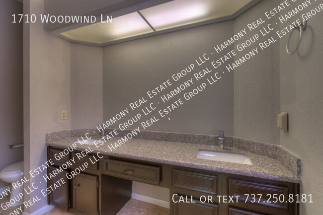 Building Photo - 1710 Woodwind Ln