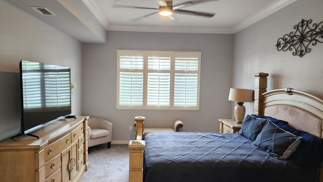 Building Photo - 35 Harbour Isle Dr W