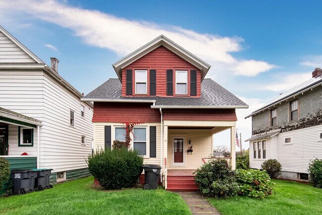 Primary Photo - 857 7th Ave