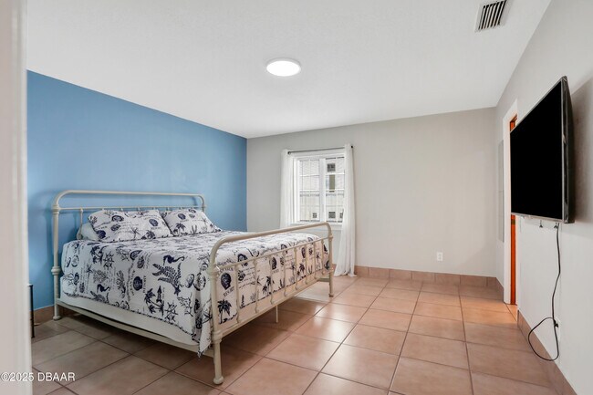 Building Photo - 44 Capistrano Dr