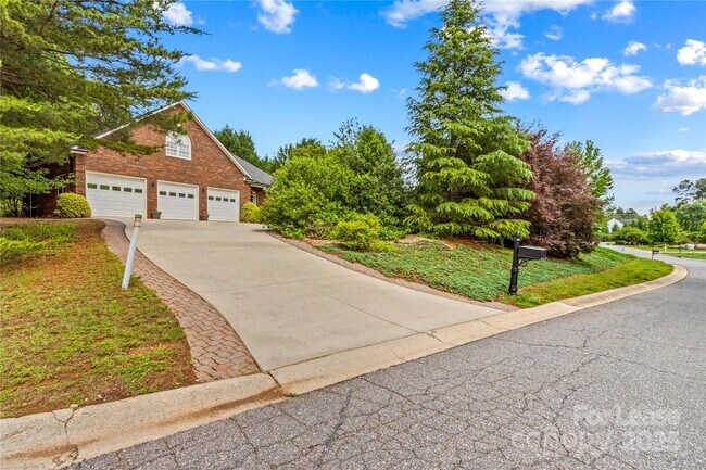 Building Photo - 4522 Long Cove Dr