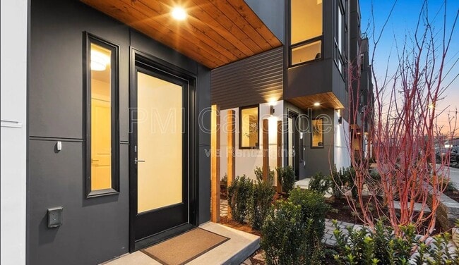 Building Photo - 9227B 16th Ave SW