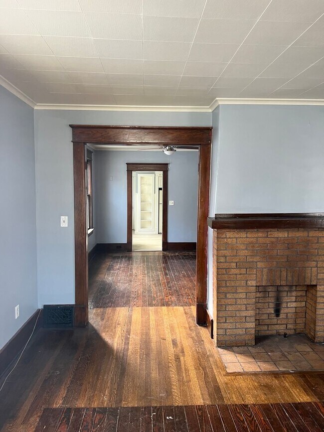 Primary Photo - 1245 W 9th St